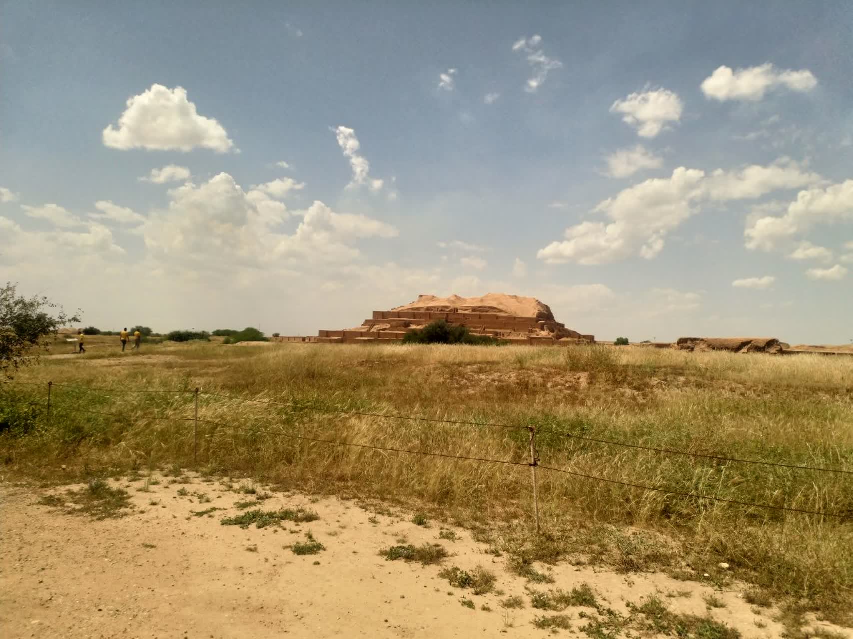 Chogha Zanbil Elamite ziggurat — 1979.