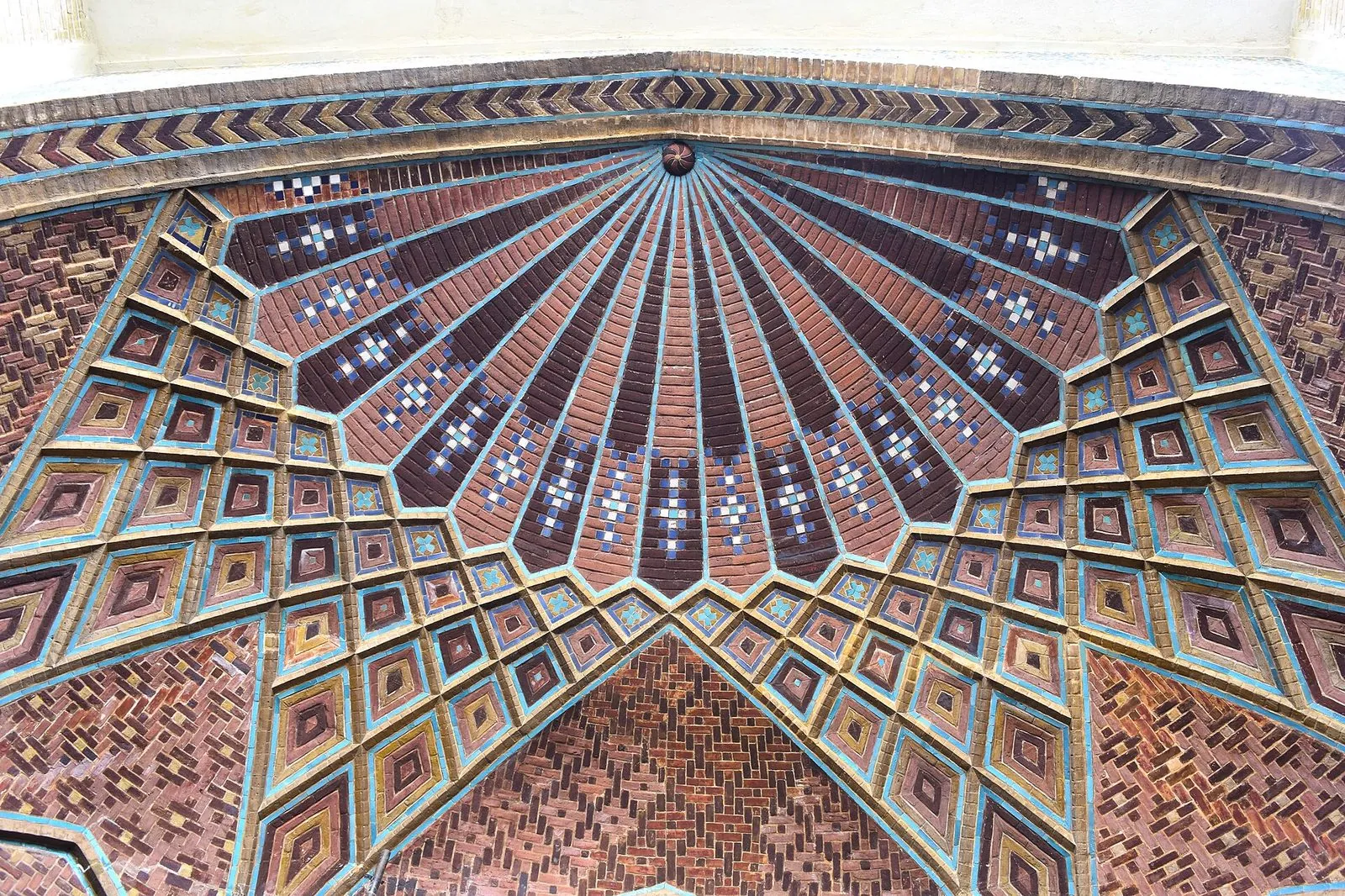 The tiled façades and reflecting pool of Golestan Palace, the Qajar court complex (UNESCO, 2013).
