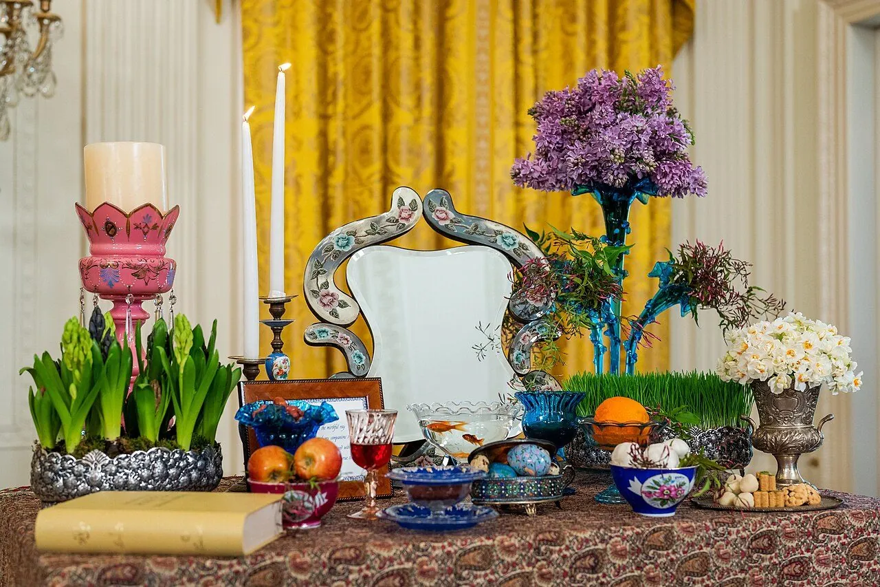 Haft-Sin table set for Tahvil