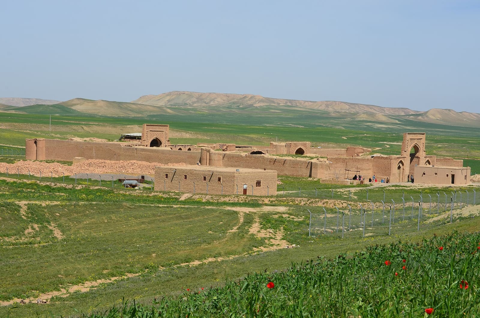 رباطِ شرف، سلجوقی، خراسان.