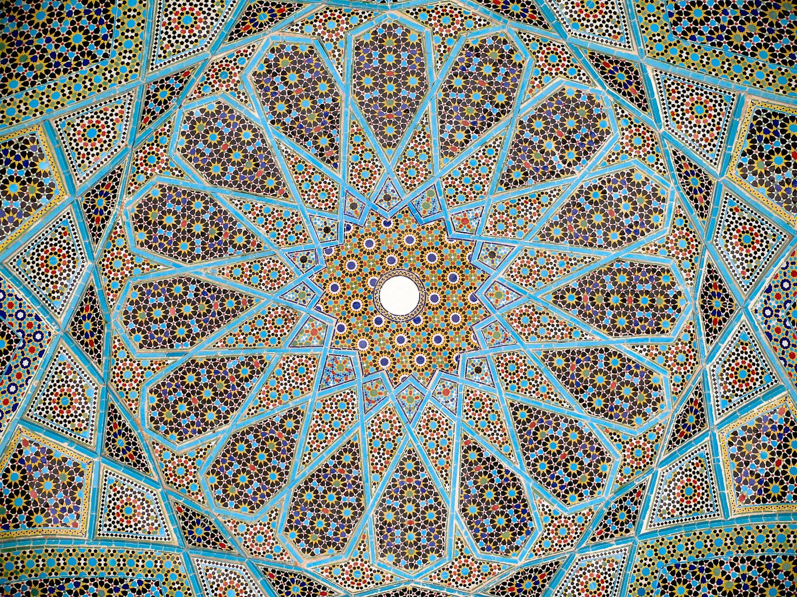 حافظیه در غروبِ شیراز.